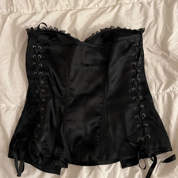 corset - Picture 2 of 2